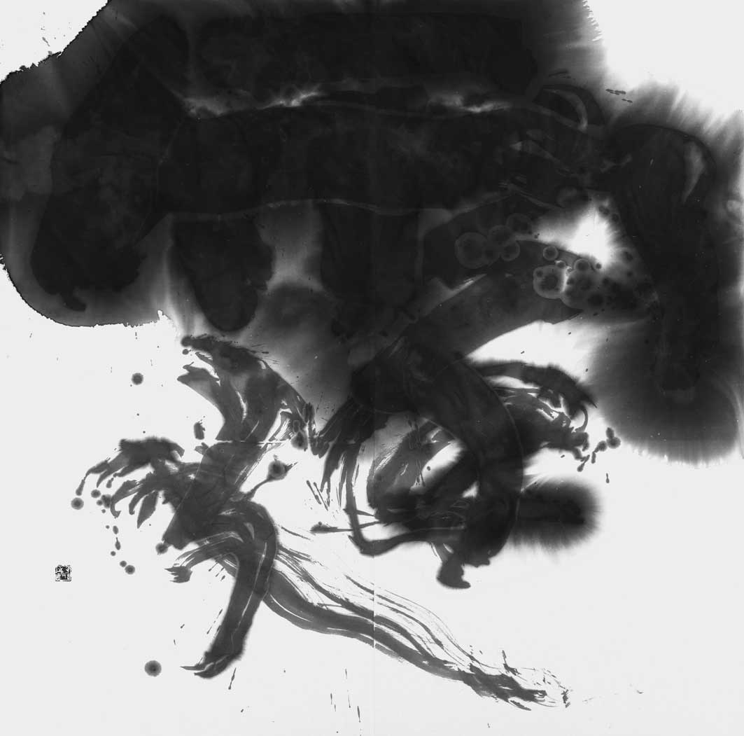 霆